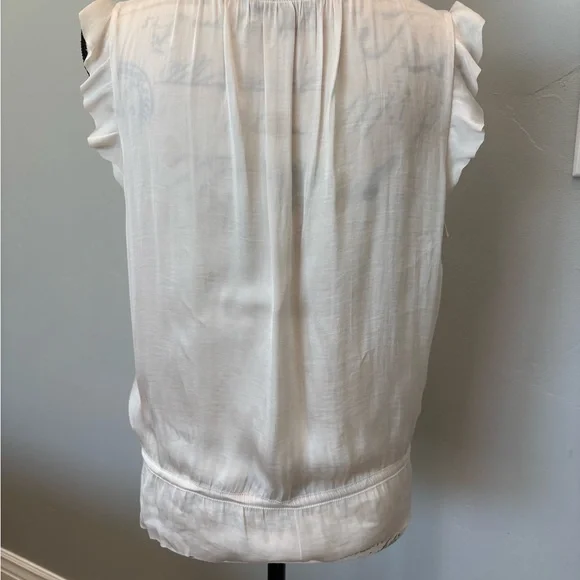 Banana Republic Ivory Top - Picture 3 of 5